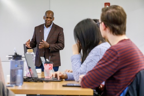 Aubert teaches a class